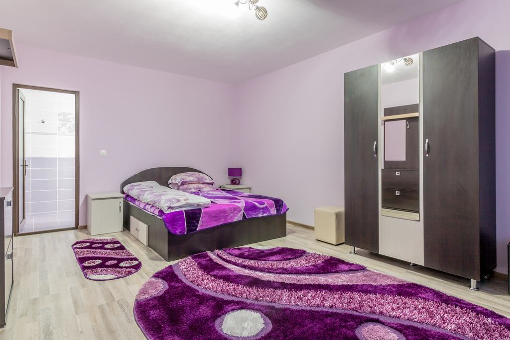 Conacul Lui Bulica Hotel Novaci-Straini Luaran gambar