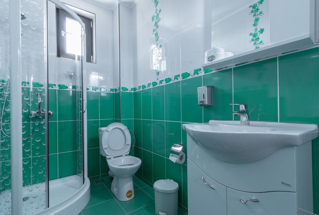 Conacul Lui Bulica Hotel Novaci-Straini Luaran gambar