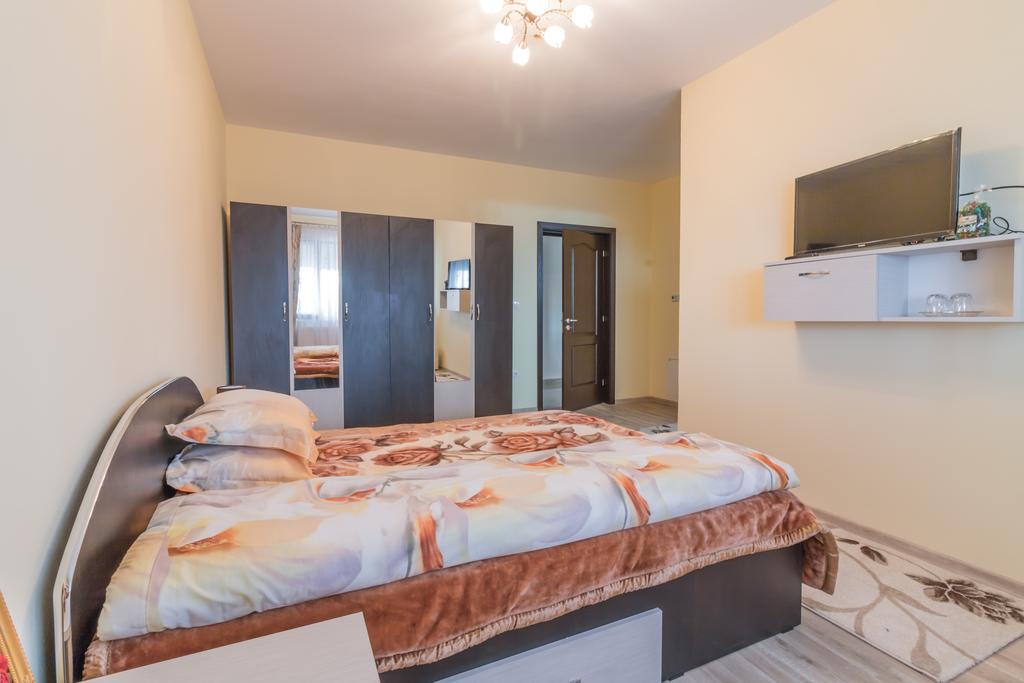 Conacul Lui Bulica Hotel Novaci-Straini Luaran gambar